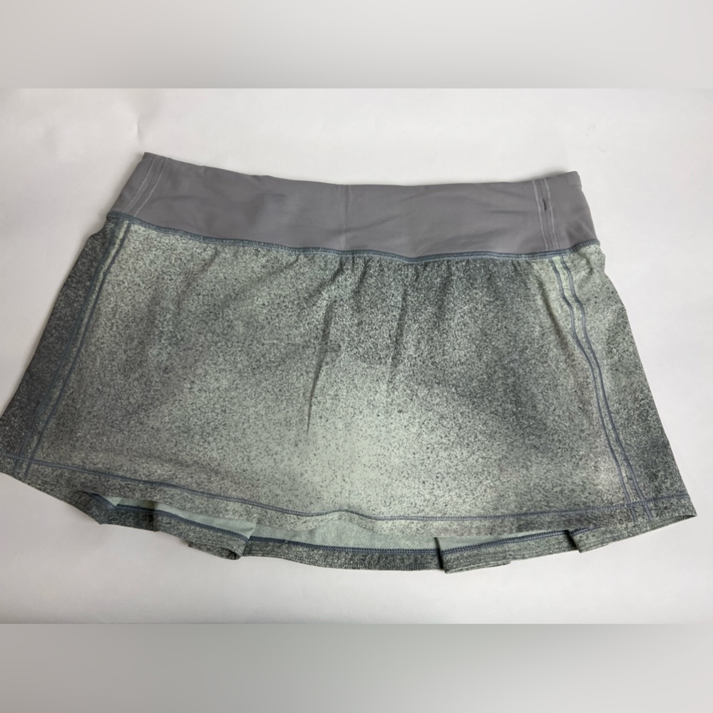Lululemon ,size 8, color gray with white sprinkles.